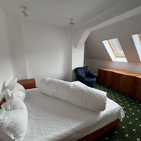 Hotel Iadolina 斯塔纳德瓦勒 外观 照片