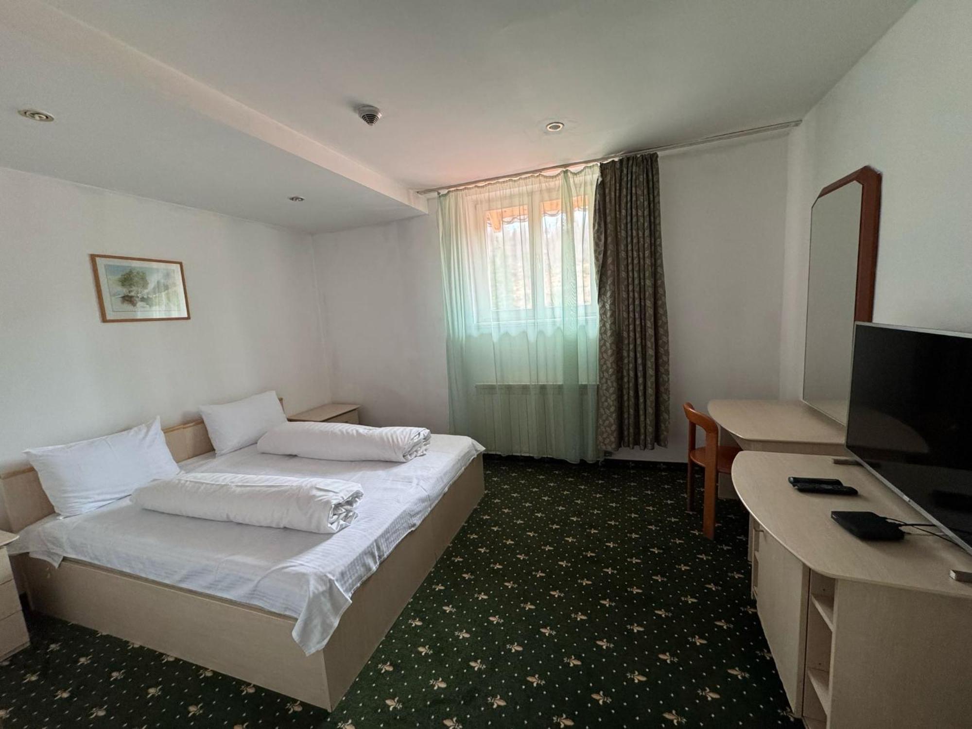 Hotel Iadolina 斯塔纳德瓦勒 外观 照片