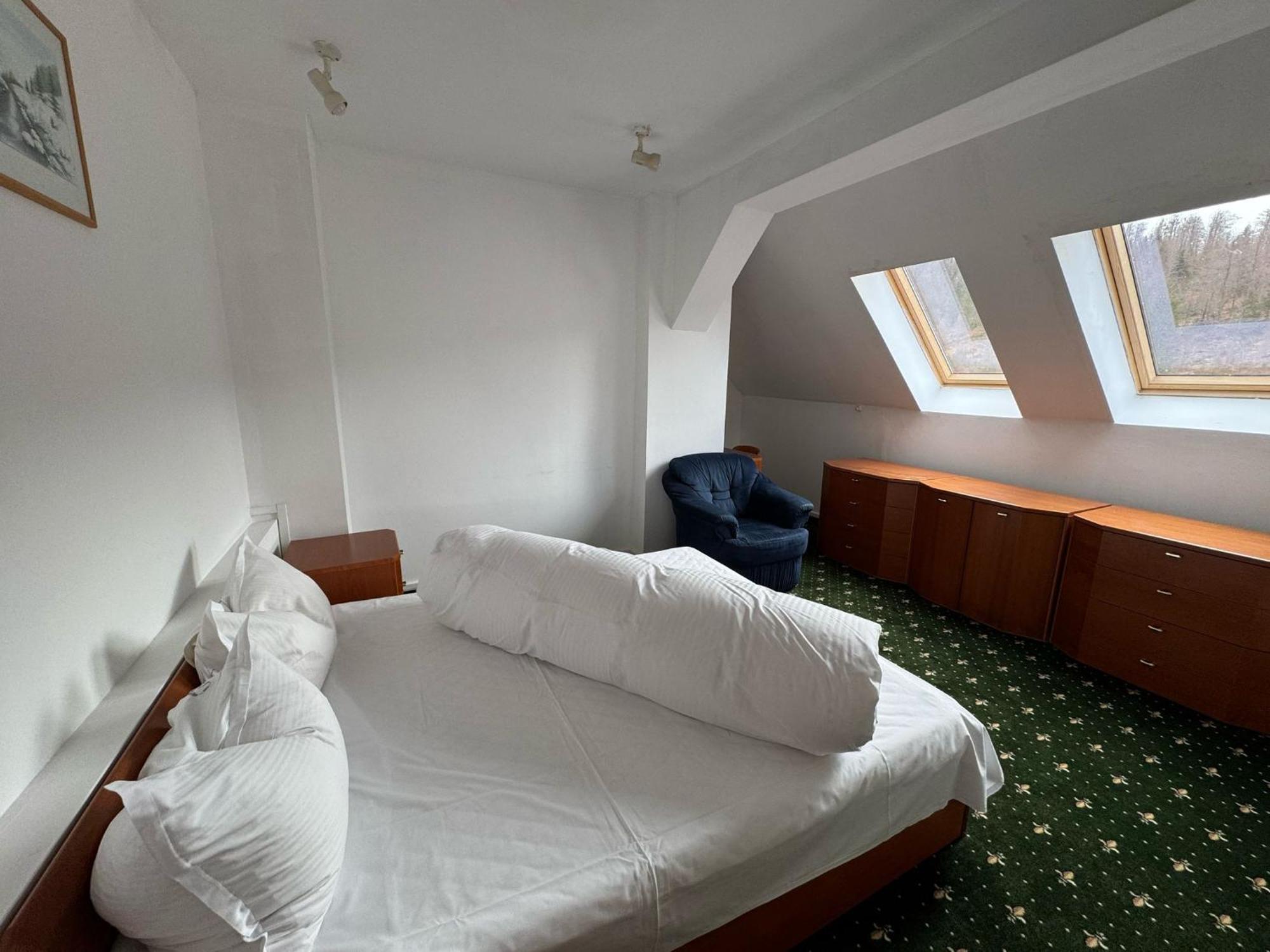 Hotel Iadolina 斯塔纳德瓦勒 外观 照片