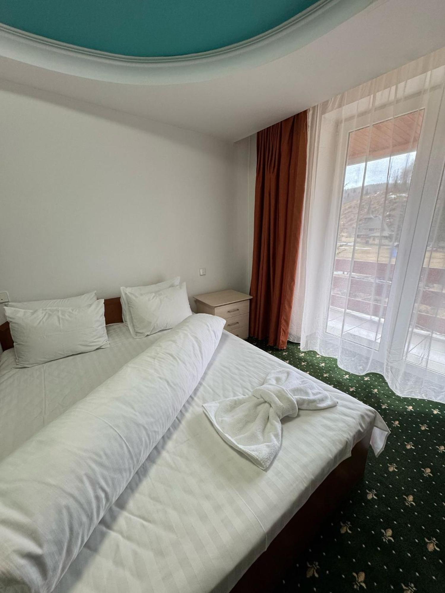 Hotel Iadolina 斯塔纳德瓦勒 外观 照片