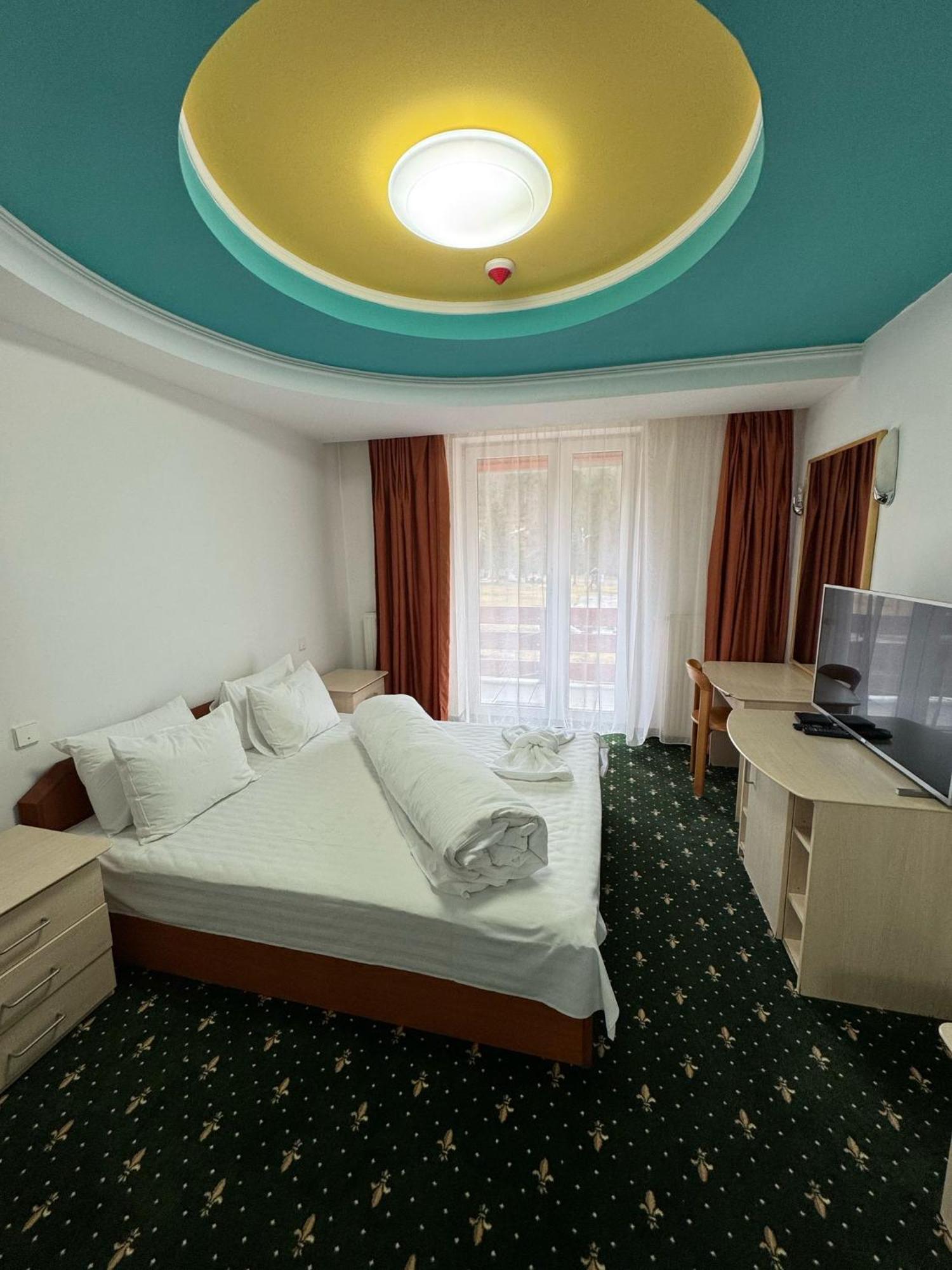 Hotel Iadolina 斯塔纳德瓦勒 外观 照片