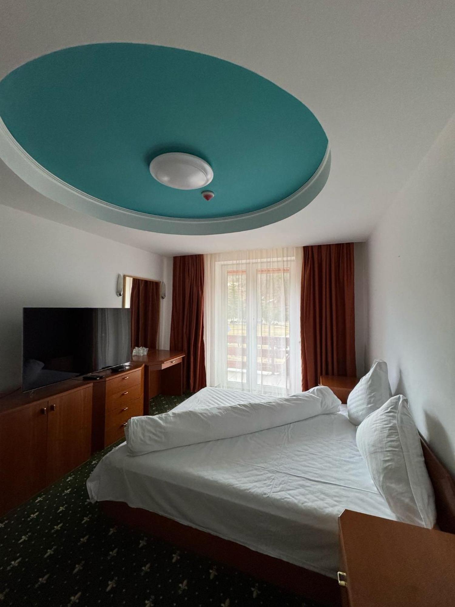 Hotel Iadolina 斯塔纳德瓦勒 外观 照片